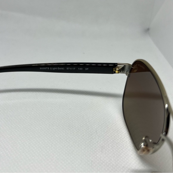 Coach Polarized Sunglasses with Case and Lens Cloth - Picture 9 of 11